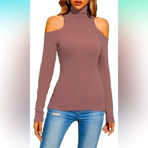 Mauve cold-shoulder mock neck. Sz L. Washed-never worn.